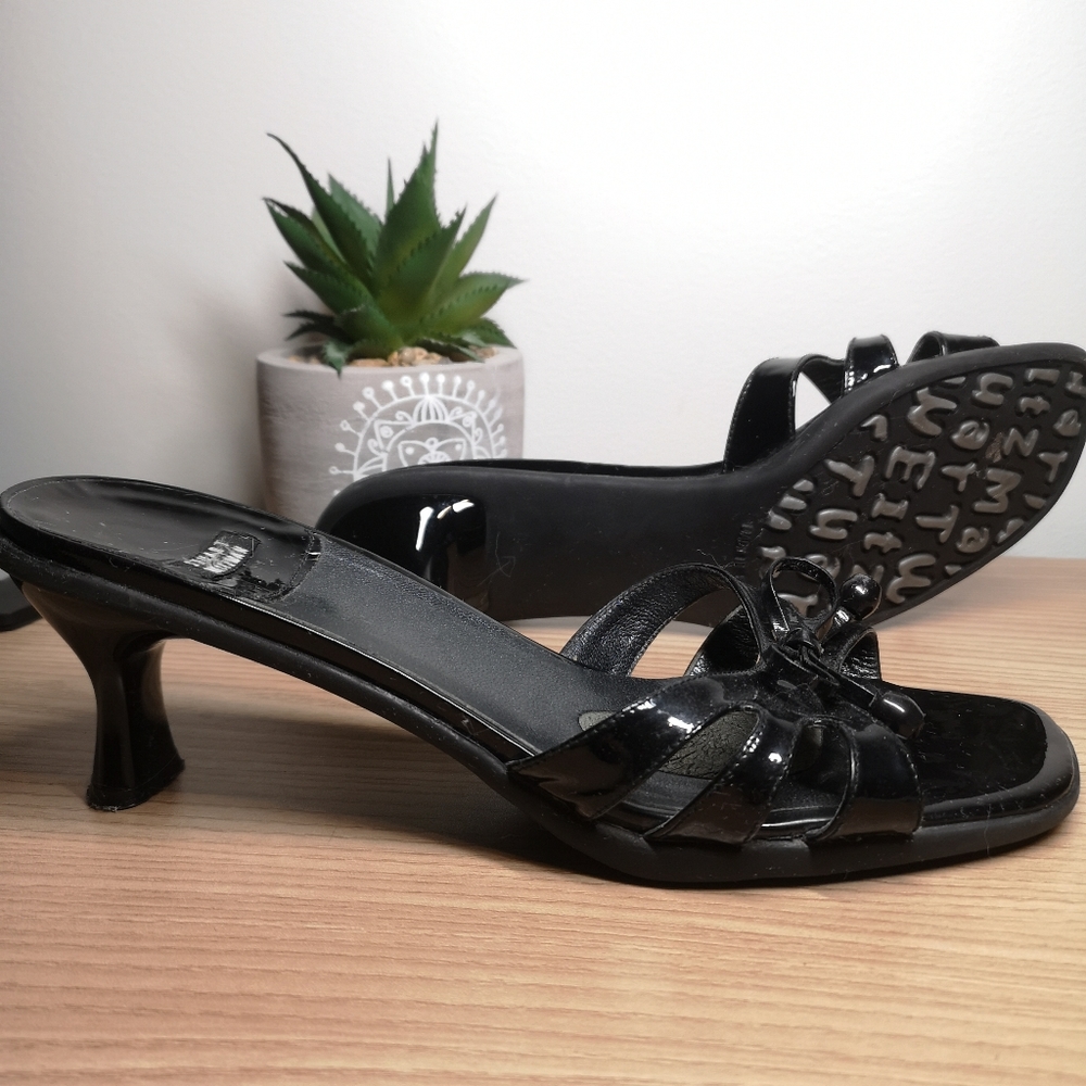 STUART WEITZMAN Kitten Heels Sandals Black size 9
